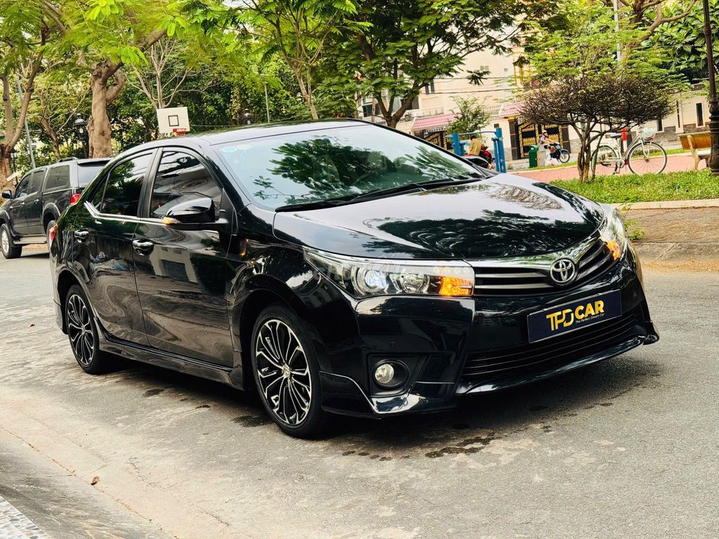 Toyota Corolla Altis 2.0V 2016 một chủ từ đầu