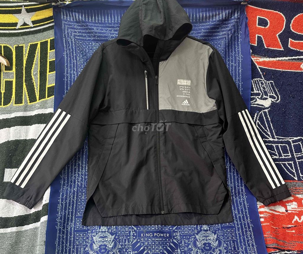 Áo khoác Adidas Polyester Đen S-M Đã sử dụng. Mua bán Quần áo tại Thành phố Thủ Đức Tp Hồ Chí Minh được đăng bởi Phạm Hoàng Trung hình 1