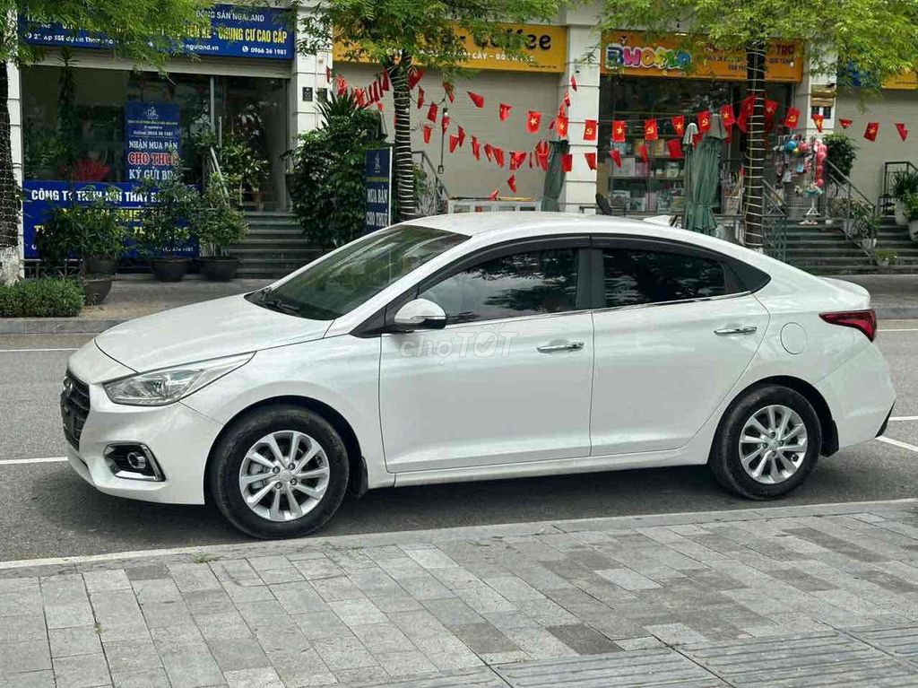 cần bán accent sx 2019 số sàn bản đủ bao zin chêch. Mua bán Ô tô tại Quận Hoàng Mai Hà Nội được đăng bởi A công hình 10