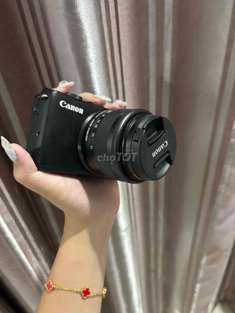 Máy ảnh Canon EOS M10 Đen kèm len 15-45mm. Mua bán Máy ảnh, Máy quay tại Quận Tân Phú Tp Hồ Chí Minh được đăng bởi Anh Khoa Lê Nguyễn hình 1
