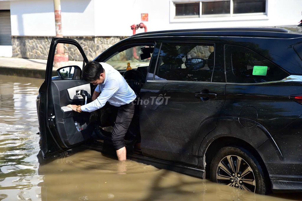 THU MUA XE Ô TÔ NGẬP NƯỚC, THUỶ KÍCH TOÀN QUỐC