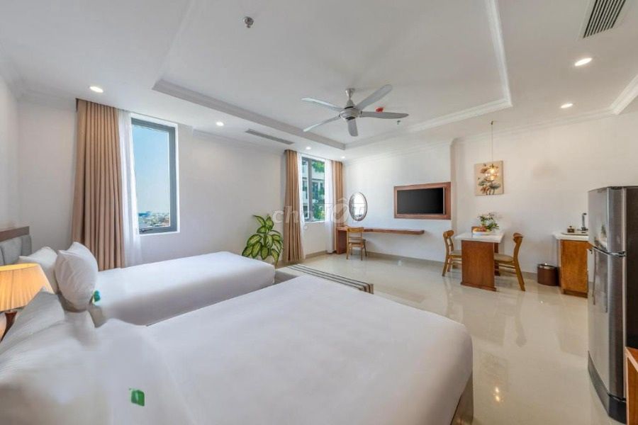 BÁN TÒA KHÁCH SẠN 42 PHÒNG GÓC ĐƯỜNG PHAN TÔN,MỸ AN