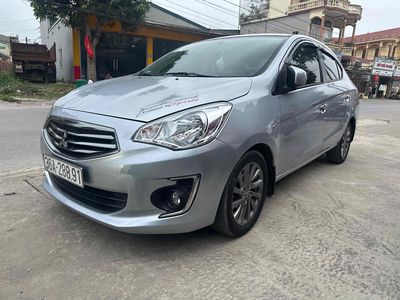 Mitsubishi Attrage Bạc