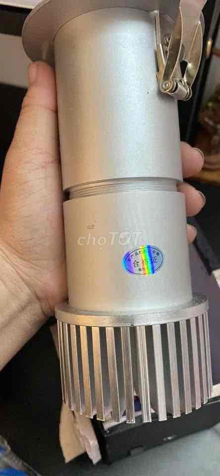 cần bán. Mua bán Đèn tại Quận Tân Bình Tp Hồ Chí Minh được đăng bởi yến vy hình 1