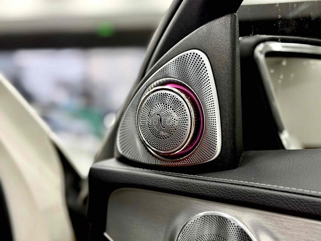 Mercedes Benz C300 AMG 2017 siêu lướt. Mua bán Ô tô tại Thành phố Thủ Đức Tp Hồ Chí Minh được đăng bởi Nguyen Trung hình 13