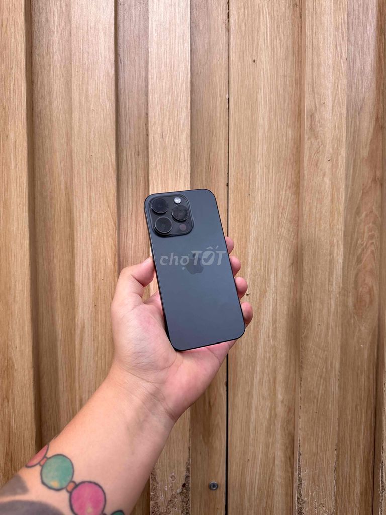 Apple iPhone 15 Pro 256GB Đen Nguyên bản. Mua bán Điện thoại tại Quận Đống Đa Hà Nội được đăng bởi  HT Mobie Trả góp nợ xáu bao duyệt hình 1