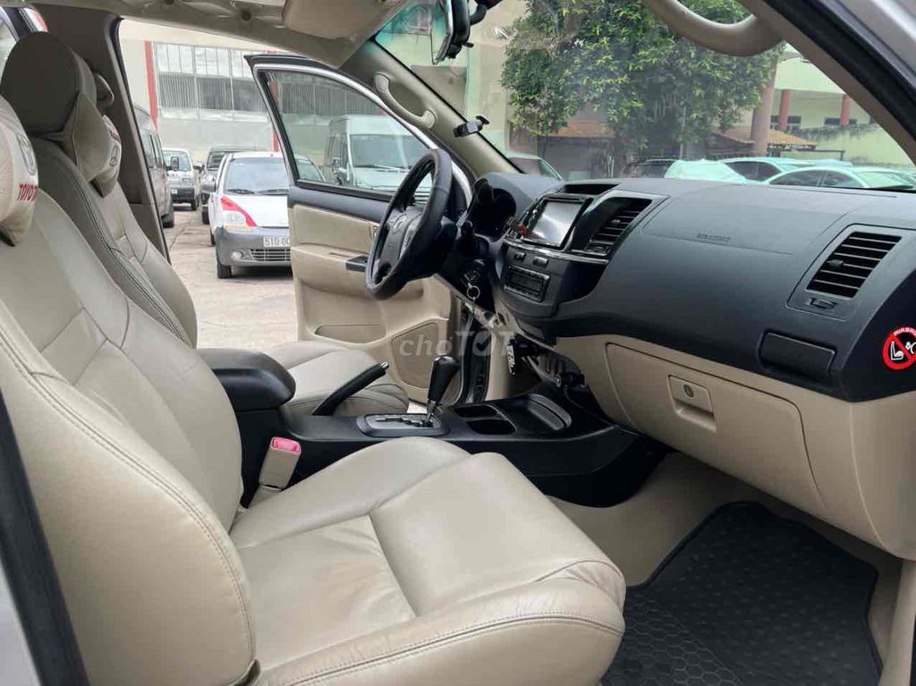 Toyota Fortuner 2015 2.7V 4x2 - 75000 km