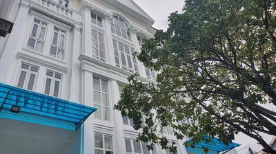 📫 CHO THUÊ BIỆT THỰ SÂN VƯỜN - HẢI CHÂU - GẦN NGUYỄN THỊ MINH KHAI. Cho thuê văn phòng, mặt bằng kinh doanh tại Quận Hải Châu Đà Nẵng được đăng bởi TRÍ PHẠM