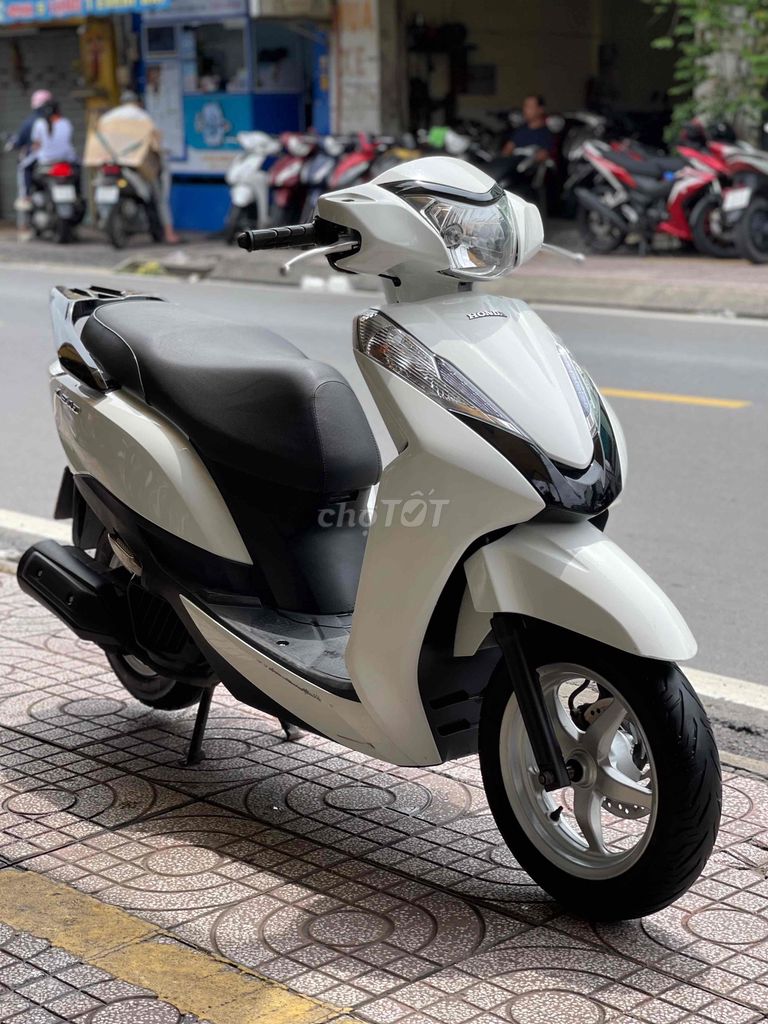 Свинец 125 2014 Белый BSTP - МОДЕЛЬ АВТОМОБИЛЯ - ДОСТАВКА 0