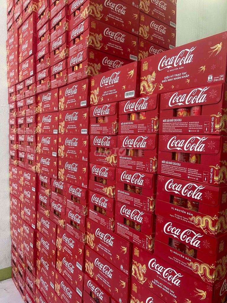 Coca cola thùng giấy 320ml xuân 2026. Mua bán Đồ ăn, thực phẩm và các loại khác tại Thành phố Dĩ An Bình Dương được đăng bởi Cho thuê xe du lịch hình 1