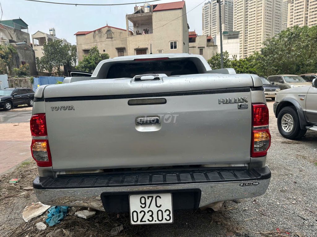 Toyota HILUX 2012 Phom Mới Chính Chủ