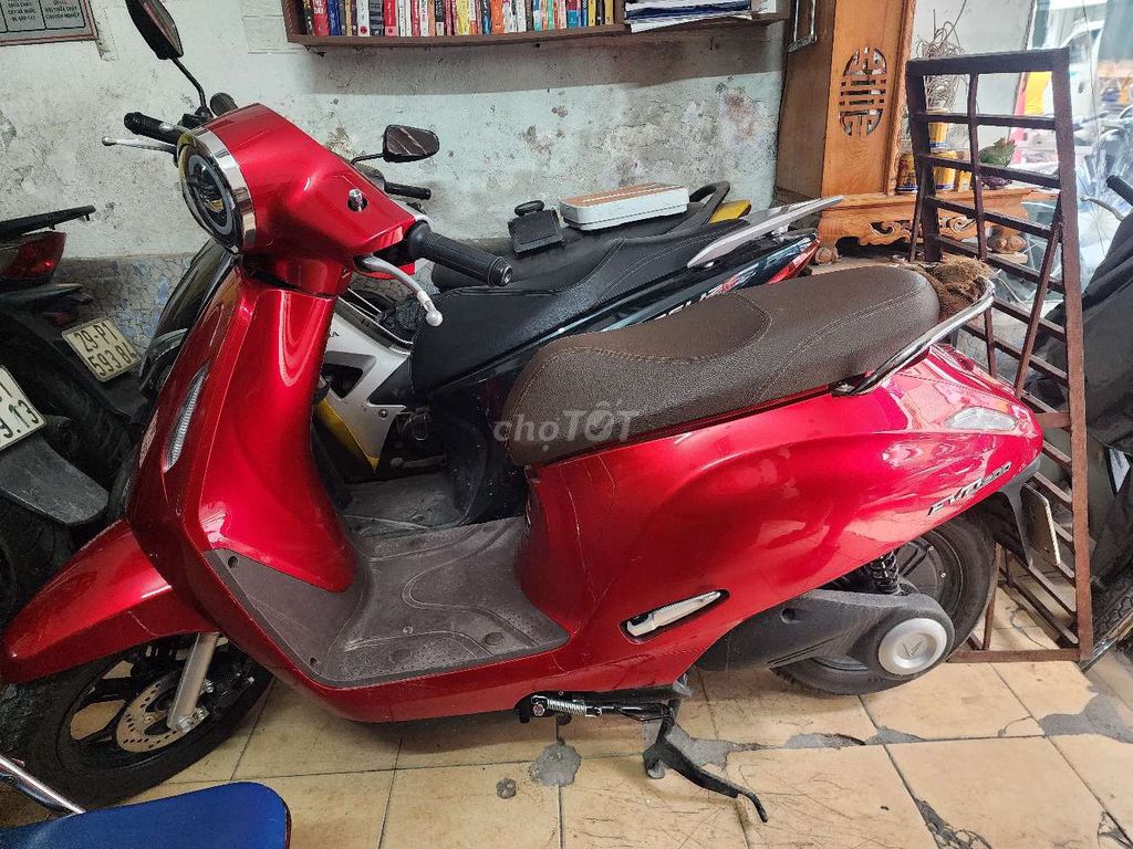 VinFast Evo 200 2020 Красный 1500 км