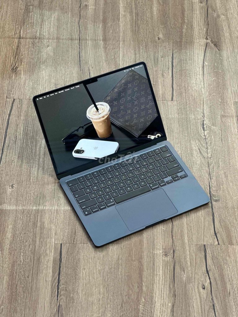 Macbook air M3 13' Midnight  Ram 24/Ssd 2T Pin 100. Mua bán Laptop tại Quận 10 Tp Hồ Chí Minh được đăng bởi APPLE 2HAND hình 1