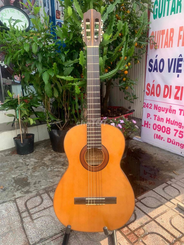 Đàn guitar Nhật Cẩm ấn Nâu. Mua bán Nhạc cụ tại Quận 7 Tp Hồ Chí Minh được đăng bởi Phạm Tuấn Dũng hình 1