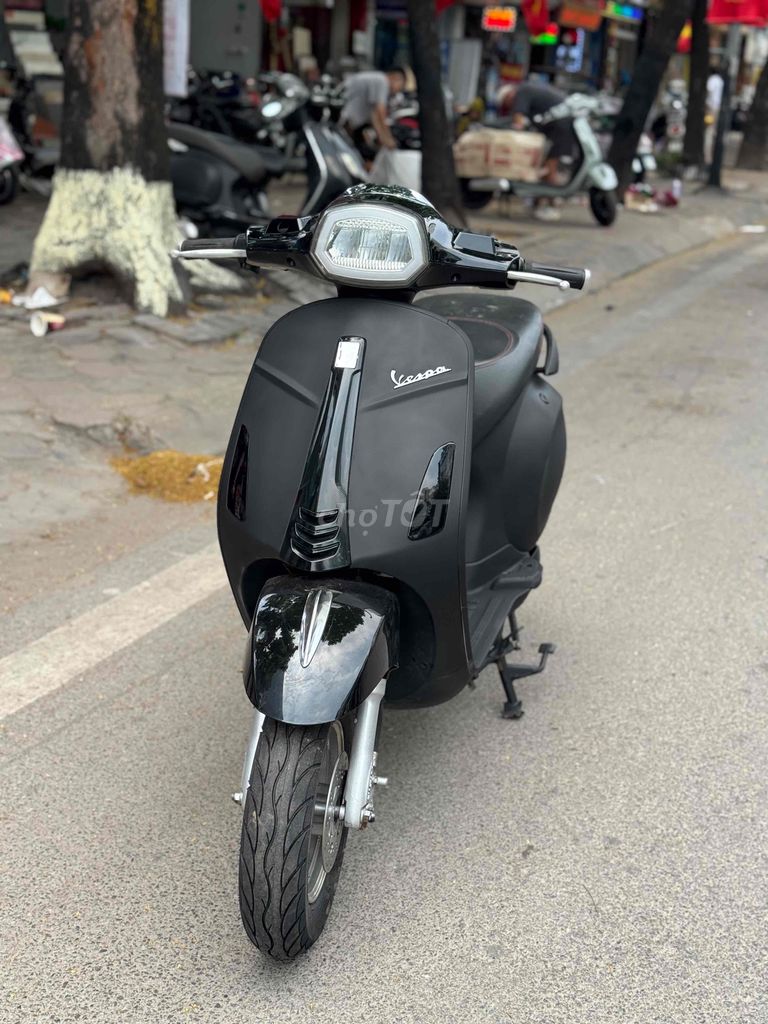 Vespa lướt đăng ký 2022,biển Hà Nội,bình lướt 2k24. Mua bán Xe điện tại Quận Cầu Giấy Hà Nội được đăng bởi Xe Điện 257 Hoàng Quốc Việt  hình 4