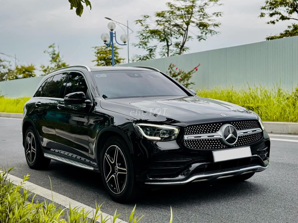 MERCEDES GLC300 4MATIC 2021 Rất Đẹp và Có Bảo Hành