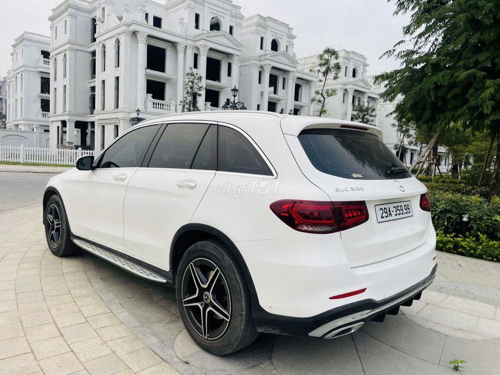Mercedes Benz GLC 2022 300 4Matic - 42000 km. Mua bán Ô tô tại Quận Nam Từ Liêm Hà Nội được đăng bởi Nguyễn thị hoa hình 1