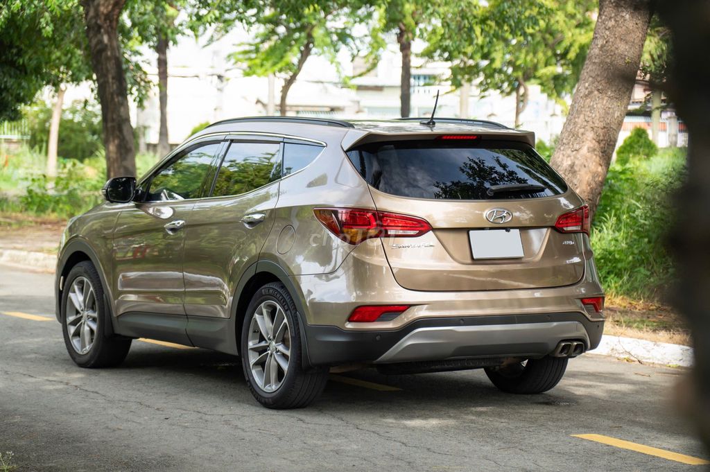 Hyundai Santa Fe 2.4L 4WD 2017. Mua bán Ô tô tại Quận 12 Tp Hồ Chí Minh được đăng bởi Trung Kiên  hình 4
