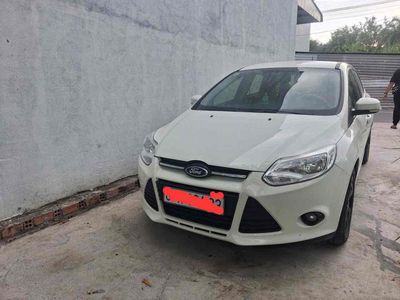 Ford Focus 2013 Trắng 98.000km