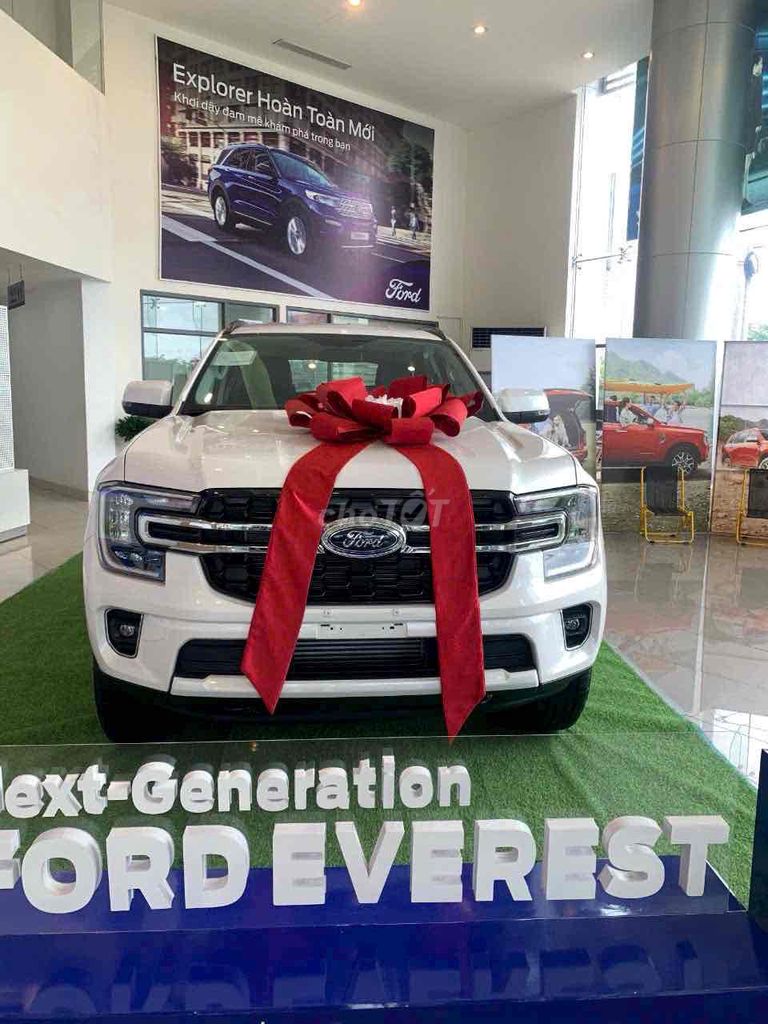 2025 Everest AB Trắng xe sẵn Bank 80%, lãi 7,5%. Mua bán Ô tô tại Thành phố Thủ Đức Tp Hồ Chí Minh được đăng bởi FORD THỦ ĐỨC TRẦN THẮNG  hình 3