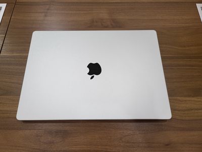 Bán Macbook Pro 16" M2