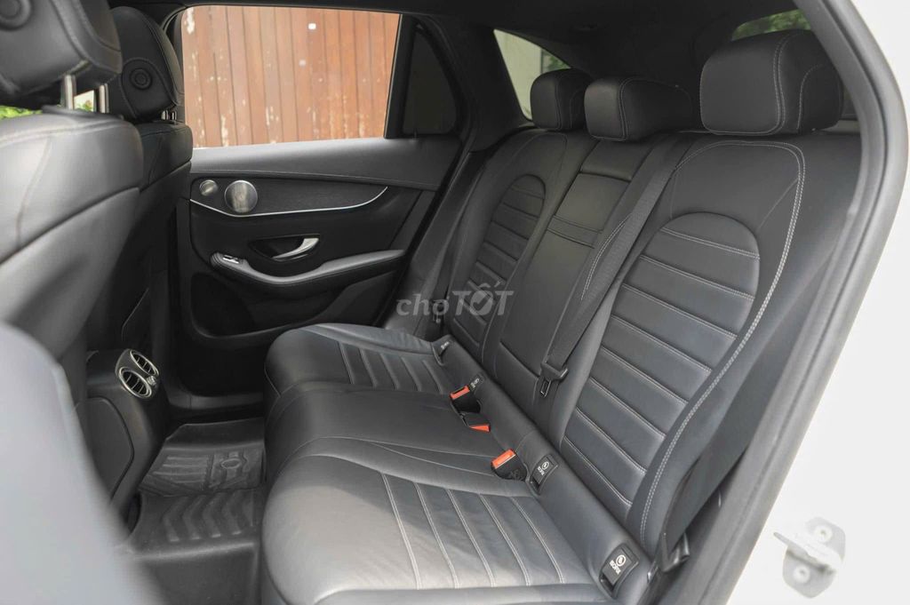 Mercedes Benz GLC300 4Matic 2021. Mua bán Ô tô tại Thành phố Thủ Đức Tp Hồ Chí Minh được đăng bởi HB AUTO  hình 5
