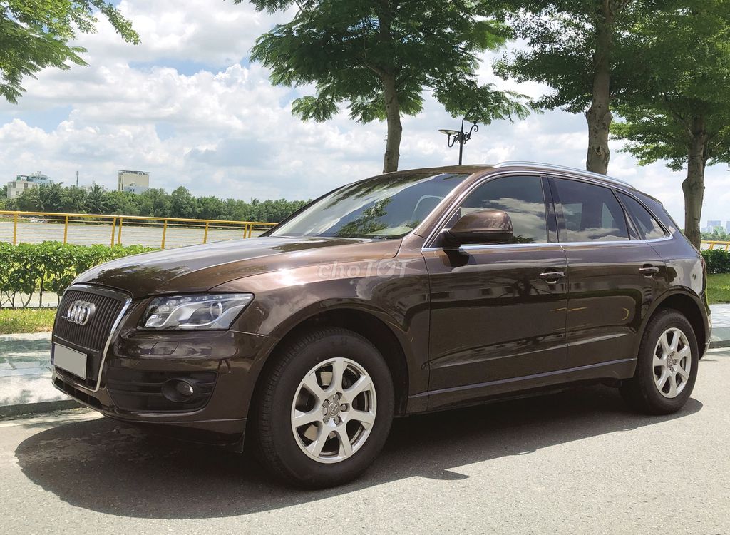 Audi Q5 Nâu Xăng Tự động 5 chỗ