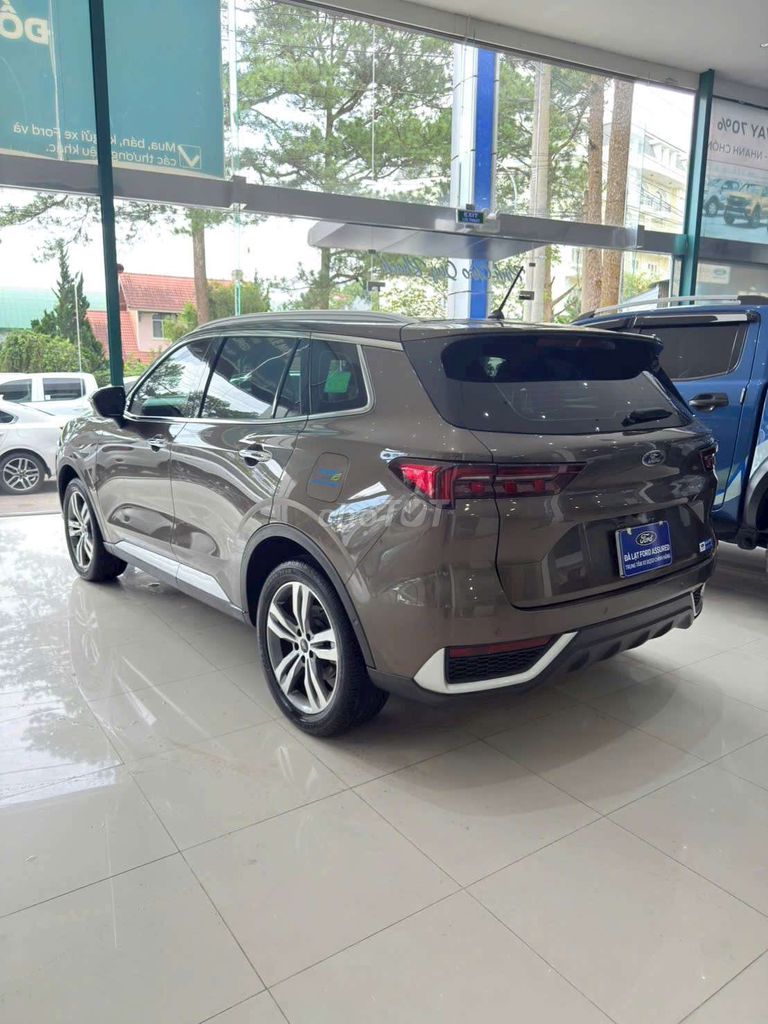 Thanh lý Ford Territory Titanium X 2023. Mua bán Ô tô tại Thành phố Đà Lạt Lâm Đồng được đăng bởi Lê Tấn Đạt hình 5