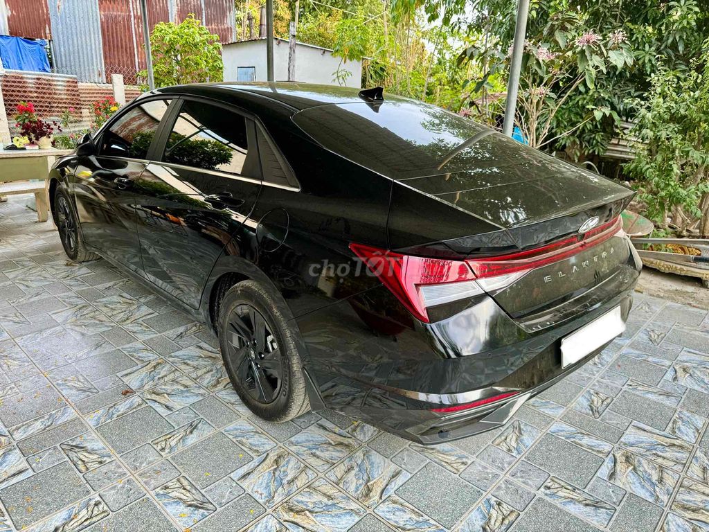 Hyundai Elantra 2022 1.6 AT Đặc biệt - 45000 km