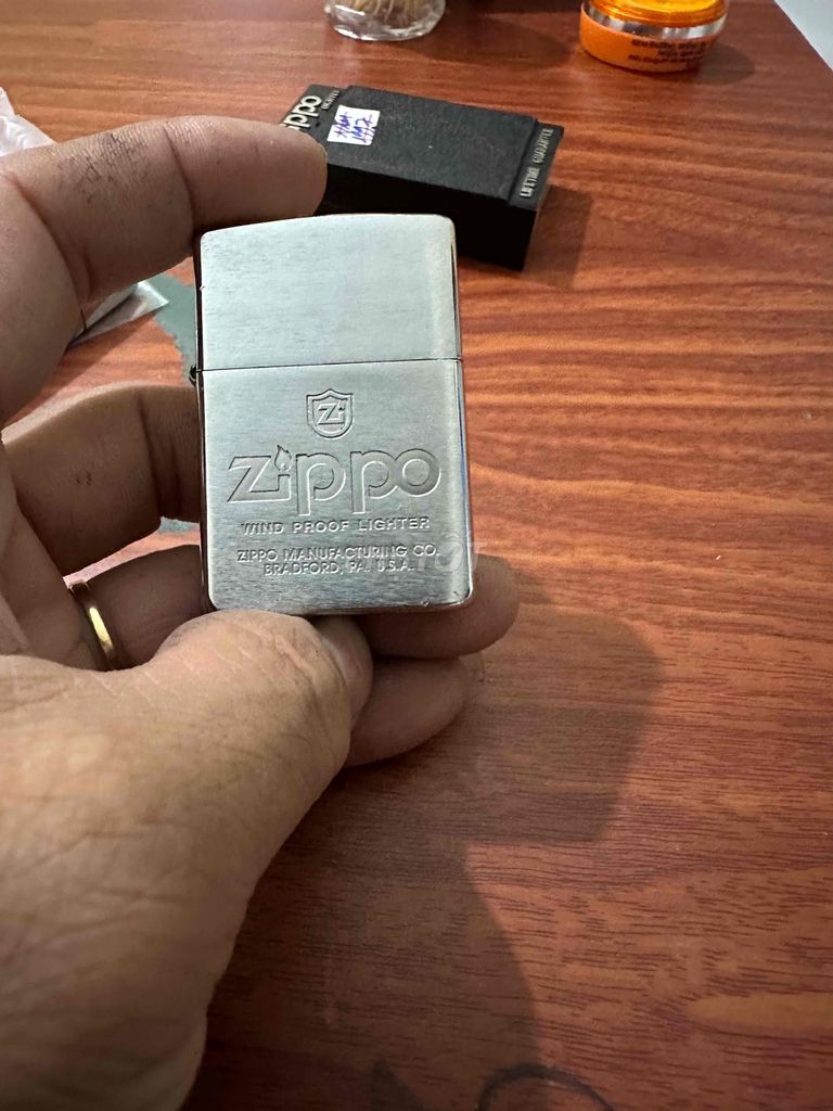 Zippo khó tìm  vỏ ruột trùng tháng năm cổ xưa