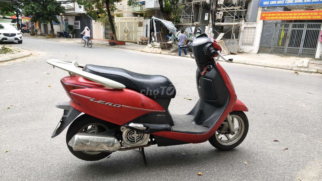 Honda Lead FI в отличном состоянии, мощная и тихая