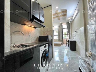 Căn hộ Ban công Siêu Thoáng ngay cầu Nguyễn Tri Phương có thang máy