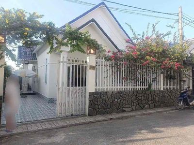 Nhà thuê sẵn nội thất 3 phòng ngủ cách karaoke Cosy 1km. Cho thuê nhà ở tại Thành phố Bến Tre Bến Tre được đăng bởi DuyTan Land