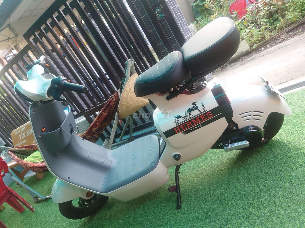 Xe điện VC mua 4 tháng ít đi đẹp ko 1 vết trầy. Mua bán Xe điện tại Thị xã Cai Lậy Tiền Giang được đăng bởi Trần Tuyết hình 4