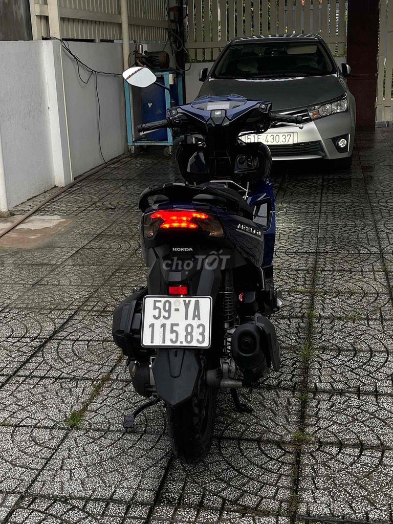 Воздушный клинок Honda 2022 125 куб. см, синий, 22000 км