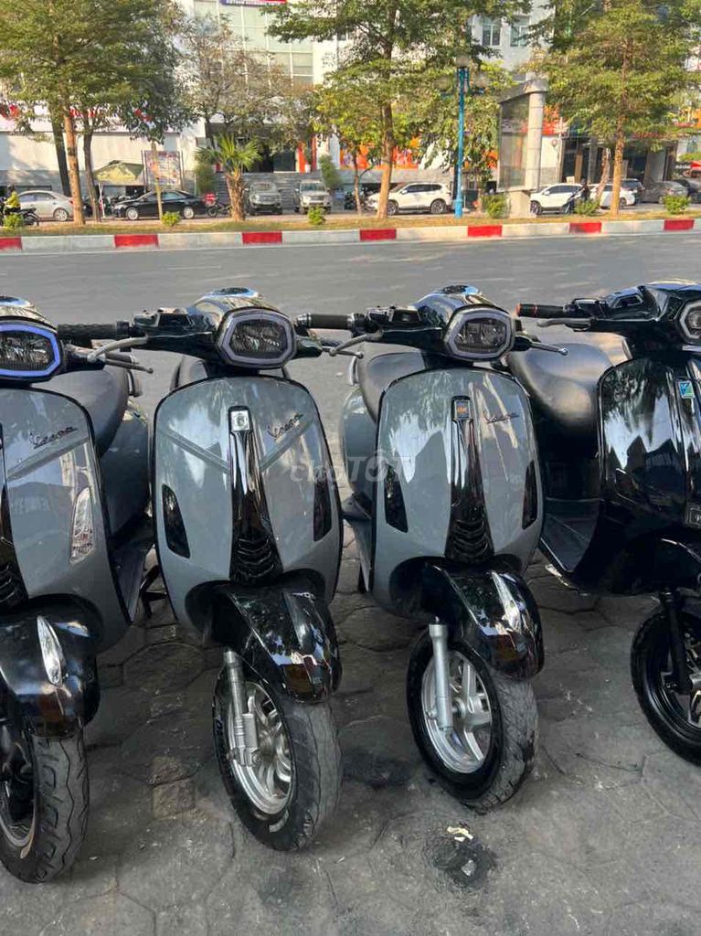 Xe điện Vespa xám đèn vuông đủ giấy tờ. Mua bán Xe điện tại Quận Cầu Giấy Hà Nội được đăng bởi Xe Điện Uy Tín  hình 4