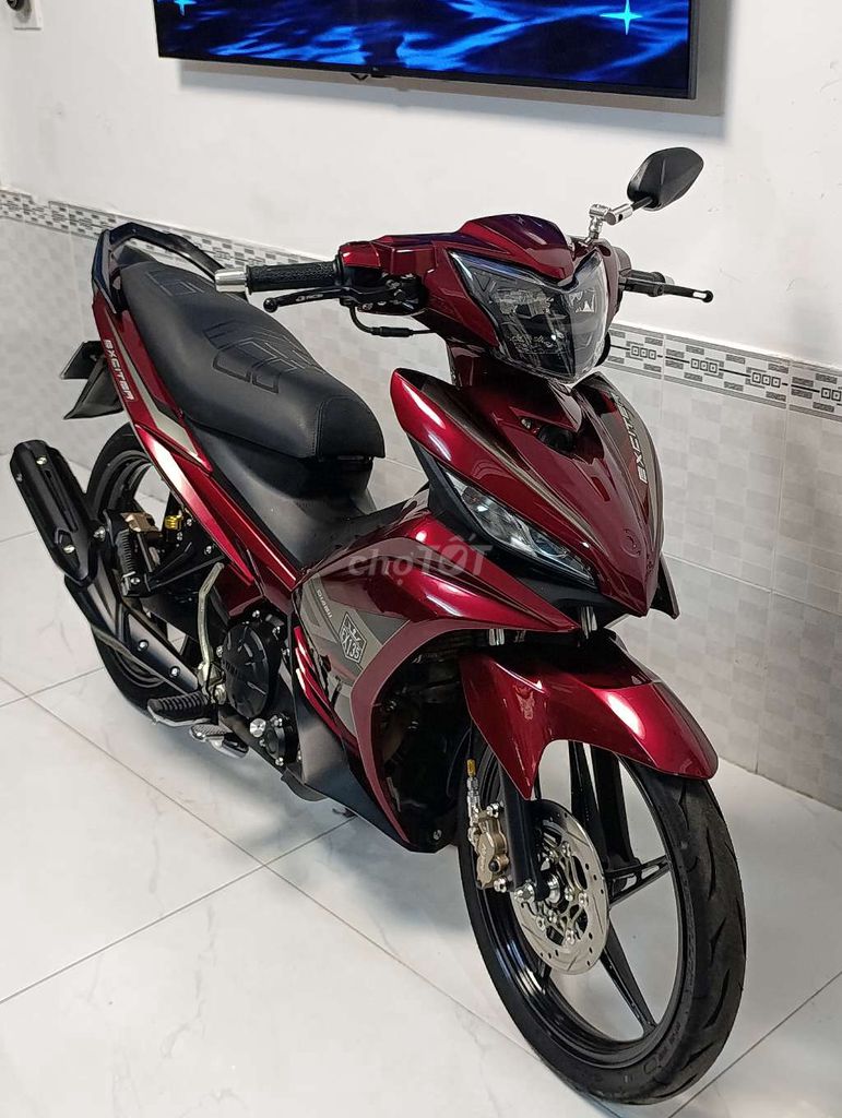 Yamaha Exciter 5s, красный, механическая коробка передач