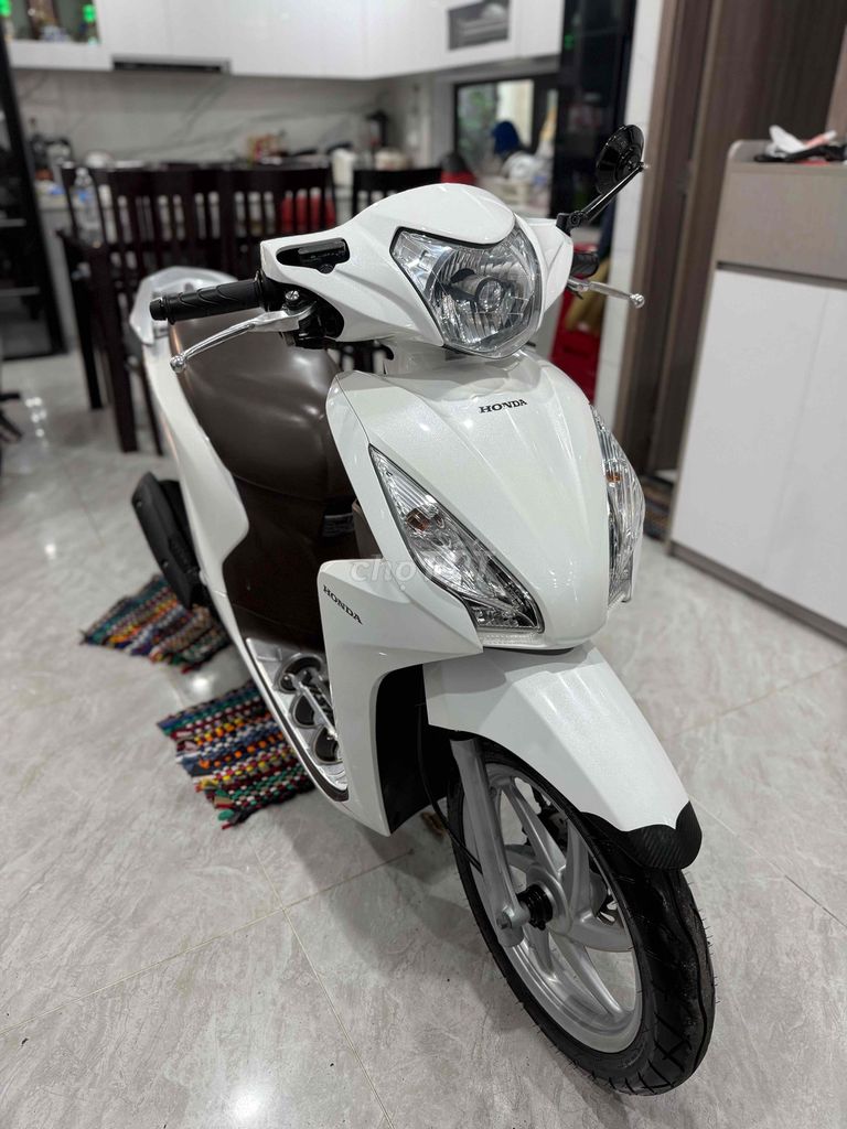 Honda Vision 2017 белый