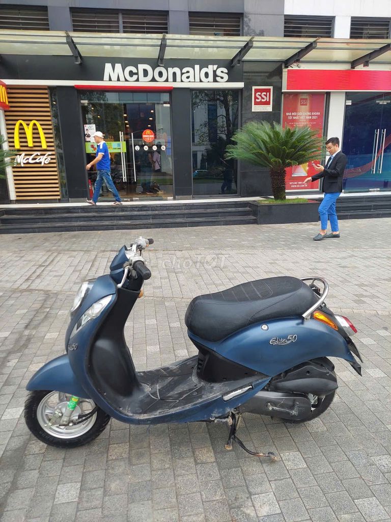 Bán e Hon da Elit 50cc mầu xanh. Mua bán Xe máy tại Quận Hoàng Mai Hà Nội được đăng bởi Xúy hình 9