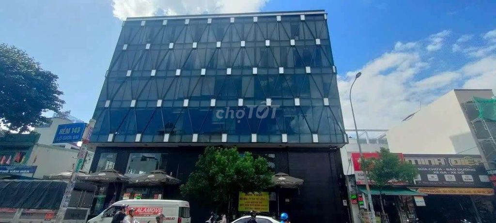 CHO THUÊ TÒA NHÀ VĂN PHÒNG GÓC 2MT ĐƯỜNG GÒ DẦU