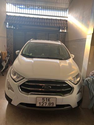 Ford EcoSport Đời 2021 Titanium Trắng Nữ Đang Chạy