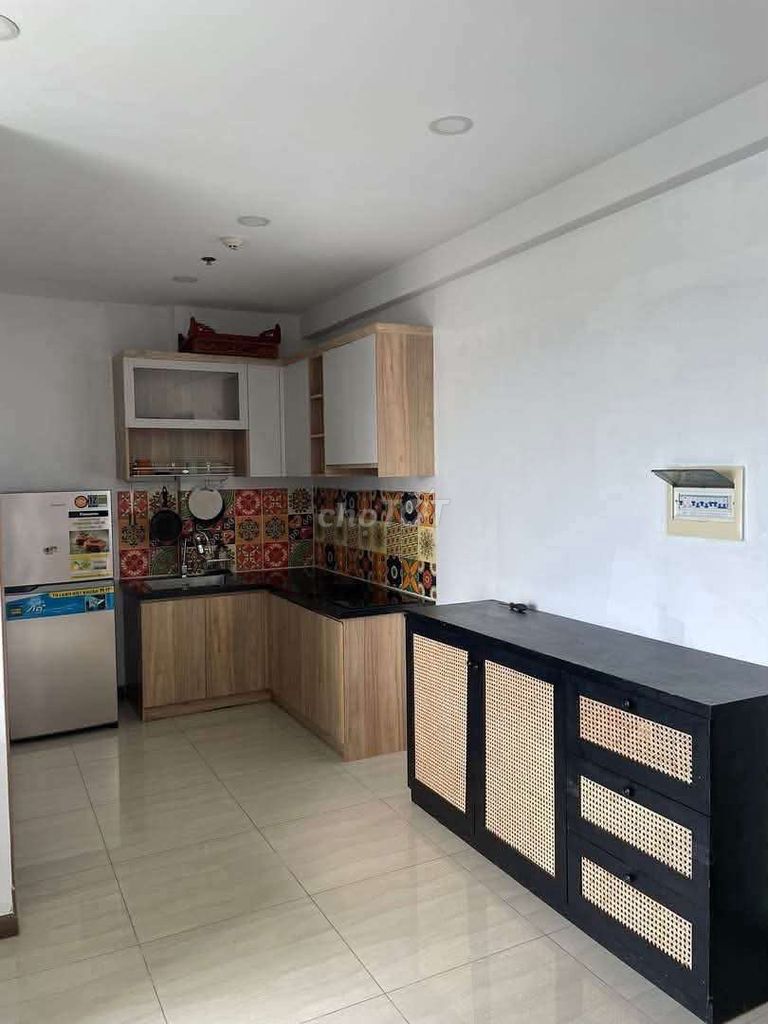 CHO THUÊ BCONS PLAZA CĂN GÓC FULL NỘI THẤT XỊN, GẦN LÀNG ĐẠI HỌC 