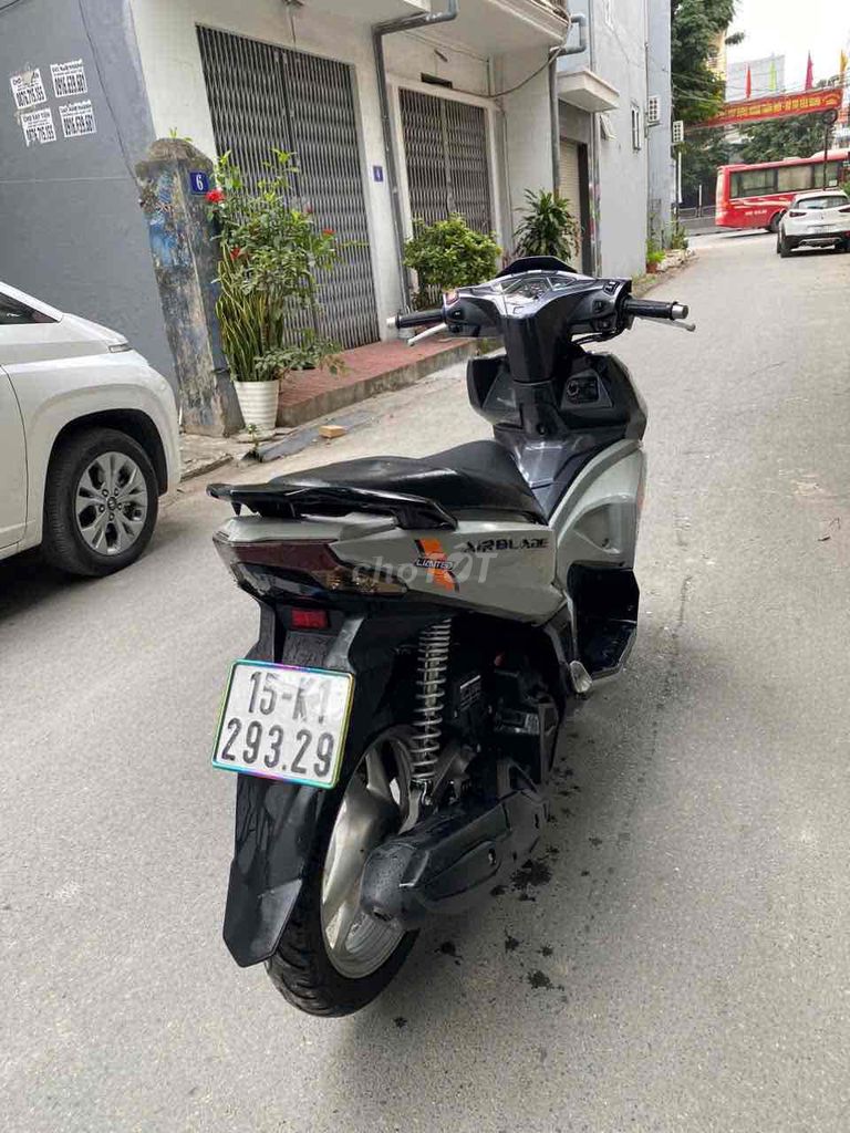 Honda Airblade chính chủ đời cao zin đẹp. Mua bán Xe máy tại Quận Hồng Bàng Hải Phòng được đăng bởi Ly  hình 4