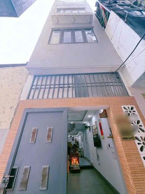 Townhouse 40 m² · 4 bed · Đường Nguyễn Văn Linh
