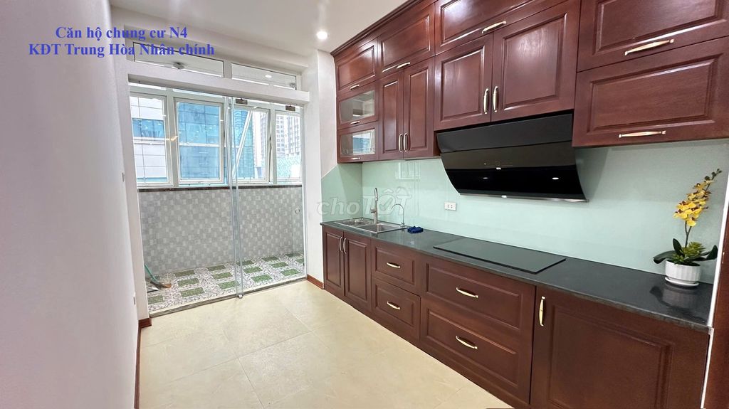 Chính chủ bán gấp căn hộ 601 KĐT Trung Hòa Nhân Chính, 4PN, 2WC, 120m2