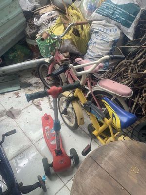 Xe đạp trẻ em màu hồng khung kim loại. Mua bán Xe đạp tại Thành phố Bà Rịa Bà Rịa - Vũng Tàu được đăng bởi David Thai