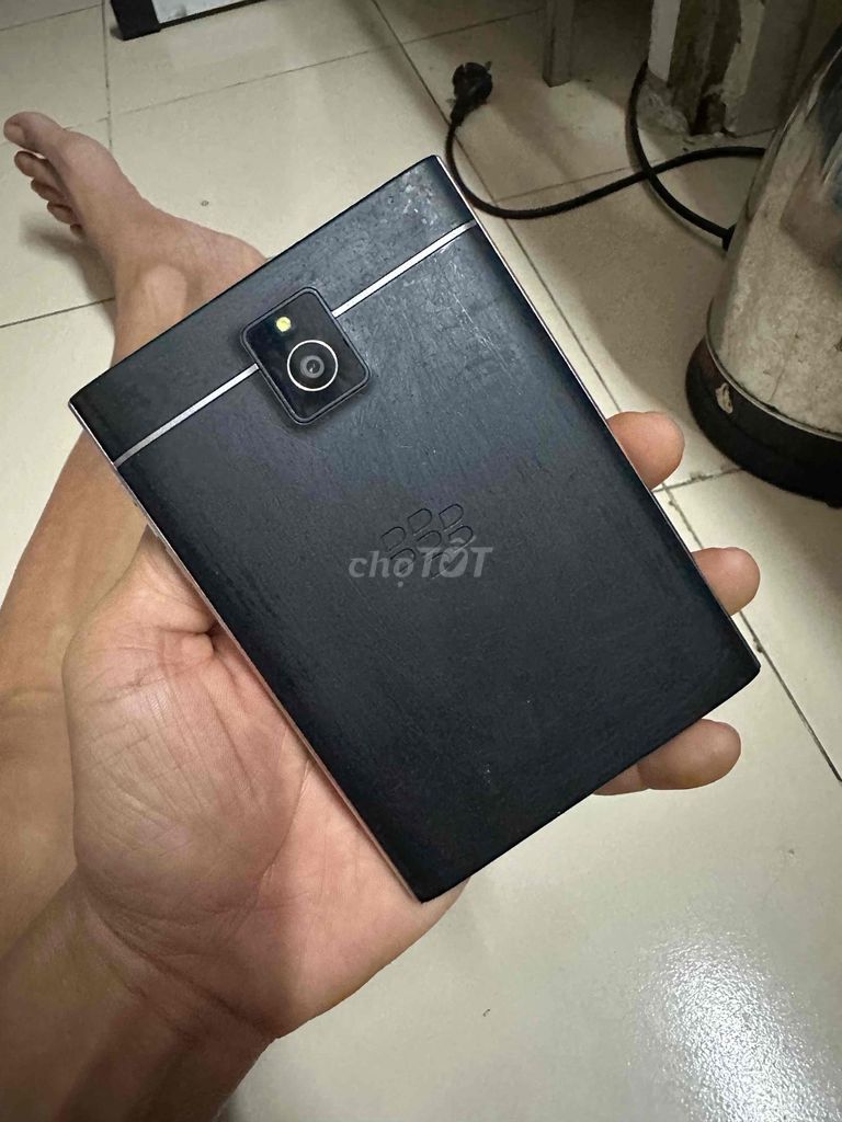 BlackBerry Passport Đen Đã sử dụng. Mua bán Điện thoại tại Quận 11 Tp Hồ Chí Minh được đăng bởi KĐơn hình 1