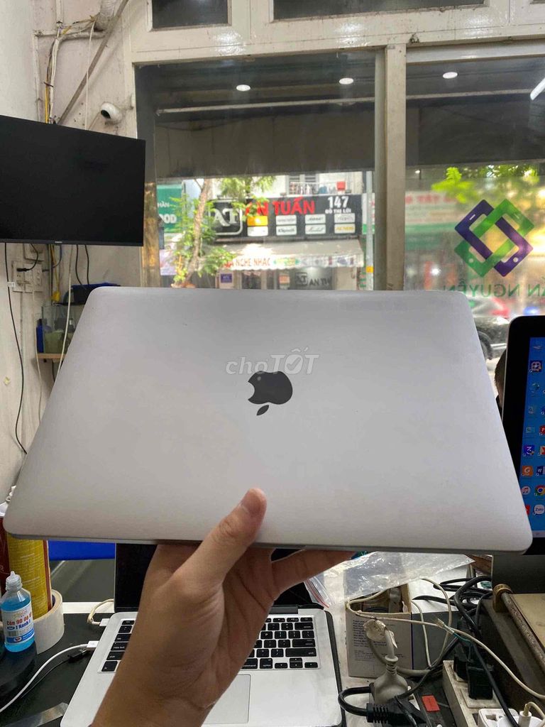 Apple MacBook Pro 13-inch 2019 i5 16GB/256GB 13.3. Mua bán Laptop tại Quận 3 Tp Hồ Chí Minh được đăng bởi Tuấn Nguyễn hình 1