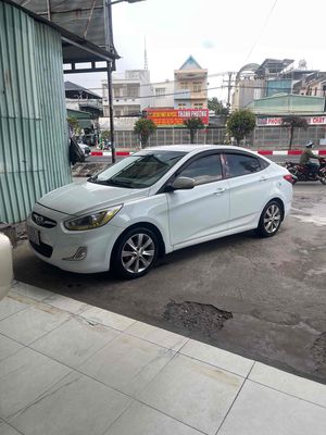 Hyundai Accent 2013 Số sàn Trắng