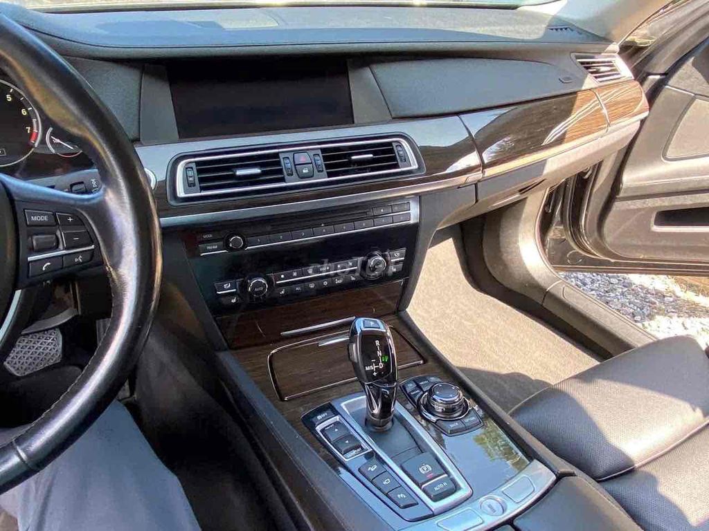 BMW 750Li - LCI bản mới - V8-4.4L  Bintubor -2015. Mua bán Ô tô tại Quận Long Biên Hà Nội được đăng bởi Long hình 10